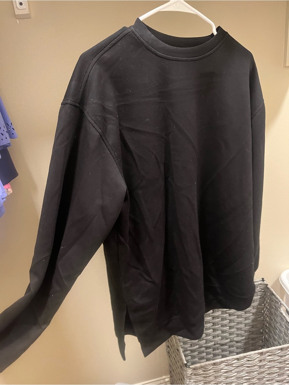 Classic Black Crewneck Sweatshirt - Women